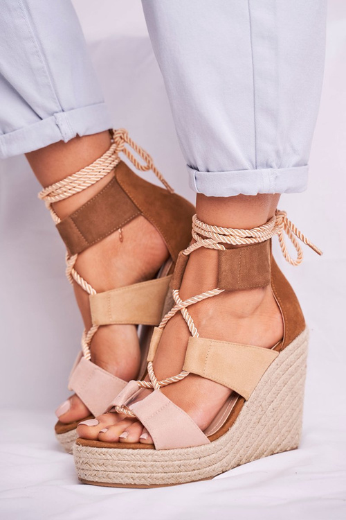 Dámske sandále na klinii espadril béžovej krásnej