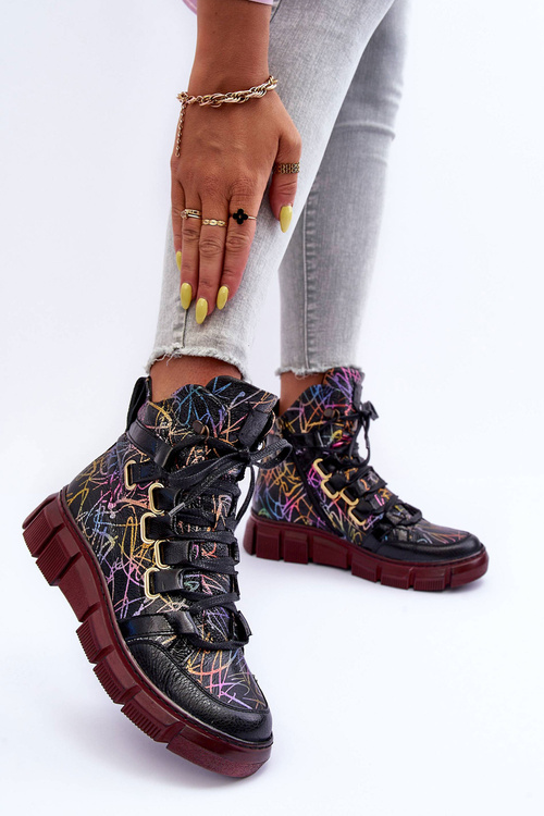 Kožené ploché šnurovacie topánky Maciejka 06158-01 Čierna