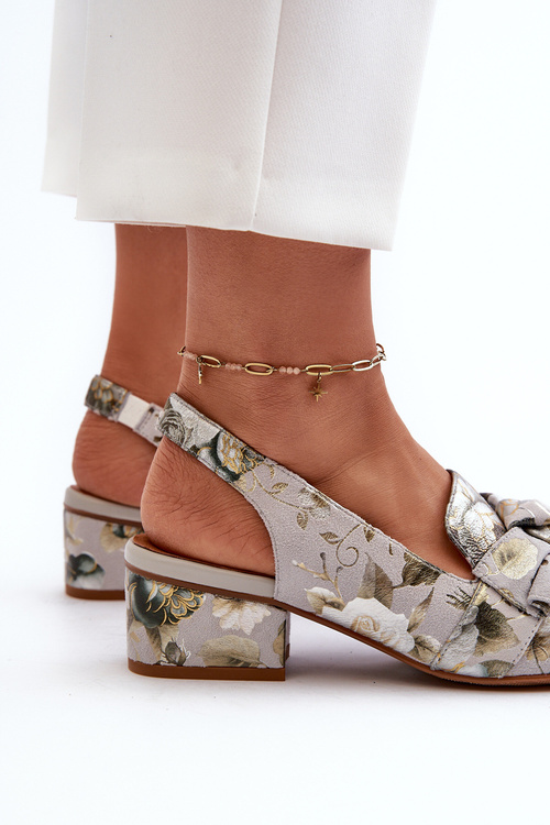 Dámske kožené sandále na nízkom opätku s kvetmi Maciejka N6539-38 Zelené