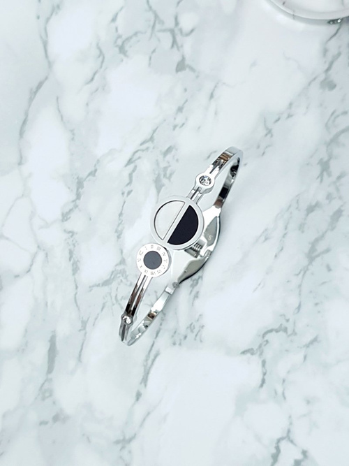 Dámsky oceľový náramok rímsky rímsky striebro Wega Cyfraes