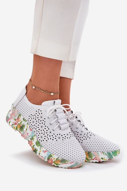 Kožené Děrované Polobotky Dámské Na Klínu Artiker 56C1532 Bílé