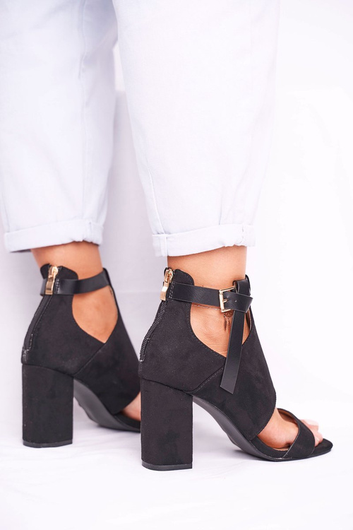 Sandále na stĺpe s Vinceza Upper 20-17054 čierny