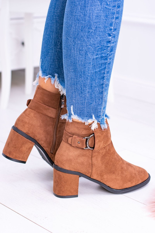 Dámske topánky na stĺpe s sponou semišovou ťavou evoretom