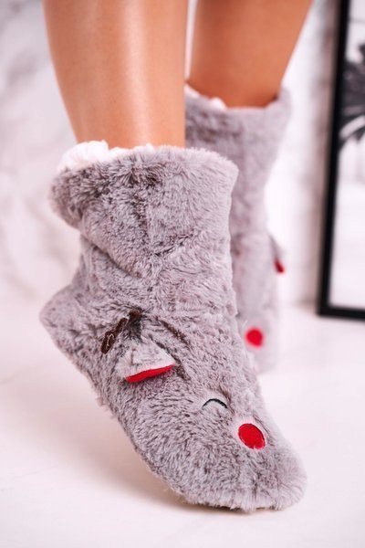 Vianočné papiere s sobom izolovaným šedým kabátom z ovčej kože Rudolph