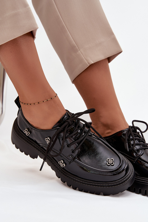 Lakované kožené dámske poltopánky s prackami Artiker 57C0333 Čierne