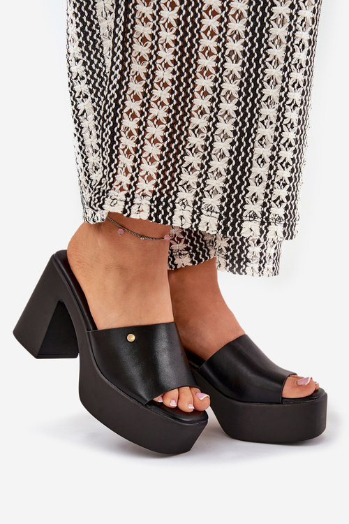 Dámske Sandále Z Eko Kože Na Opätku A Platforme Čierne Tamirella