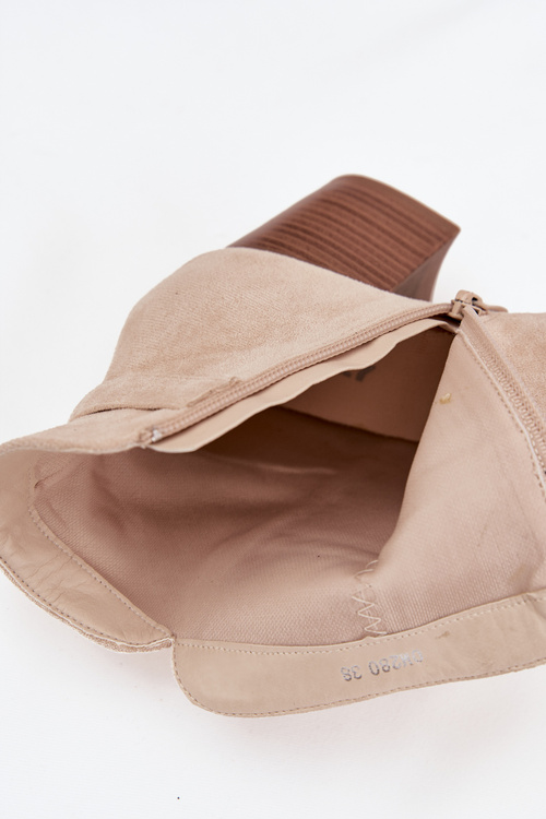 Dámske členkové topánky na opätku s strapcami svetlo béžové Rosabella