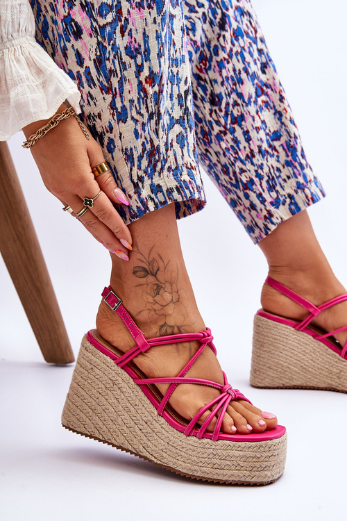 módní sandály na klínu s prýmkem Fuchsie Nessia