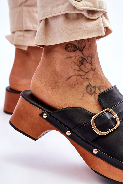 Dámske papuče kože, čierne drevá