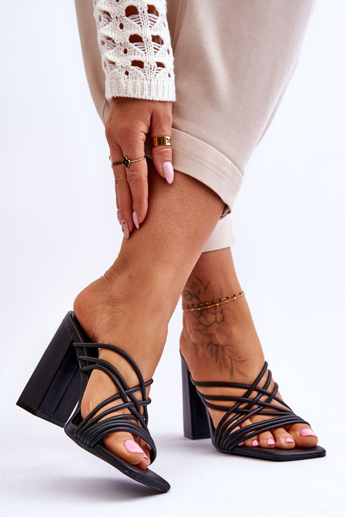 Vysoké podpätky s čiernymi Beec pásmi