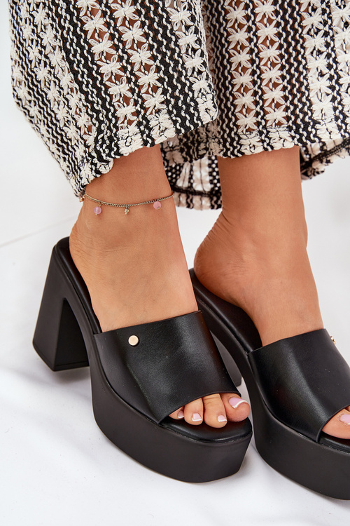 Dámské Pantofle Z Eko Kůže Na Podpatku A Platformě Černé Tamirella