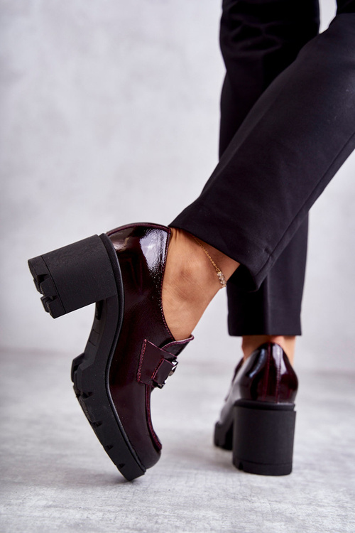 Elegantní boty na sloupu Se Stříbrným Ornamentem Červené Harmell