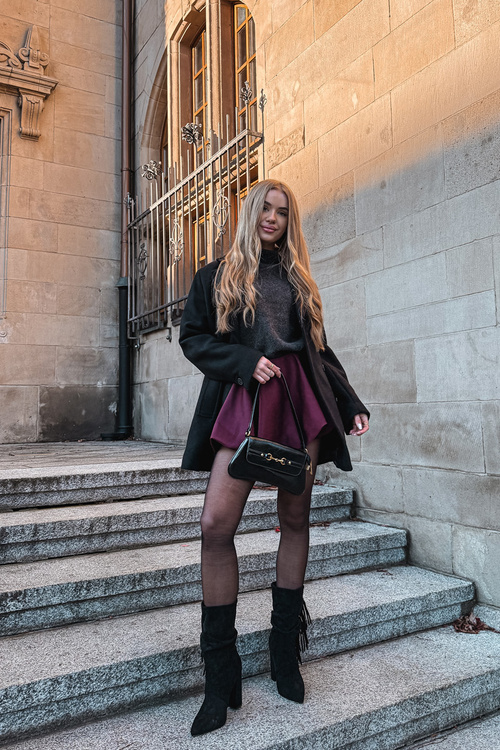 Darlina dámske čižmy na opätku s strapcami a zmačkaním zateplené čierne