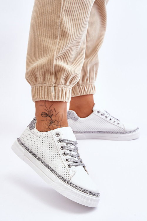 Dámské nízké perforované tenisky bílý a stříbrný Daxton