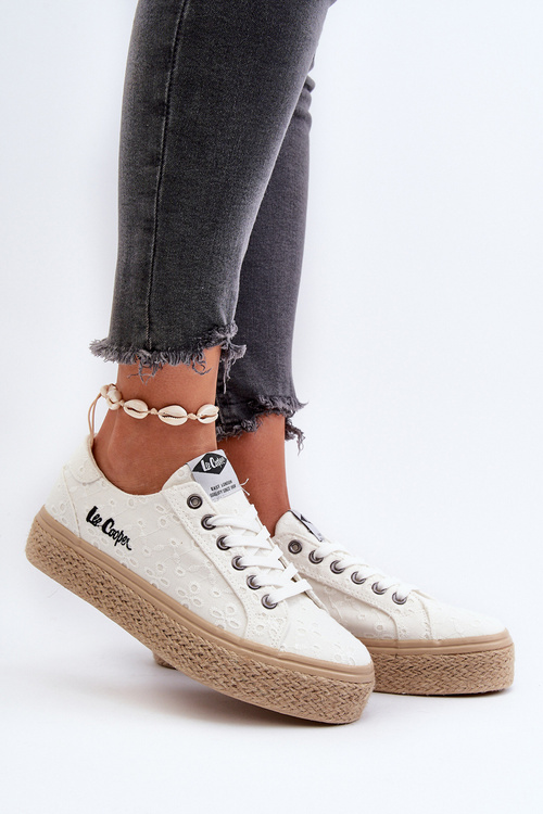 Topánky So Pletením Lee Cooper LCW-24-44-2410 Biele