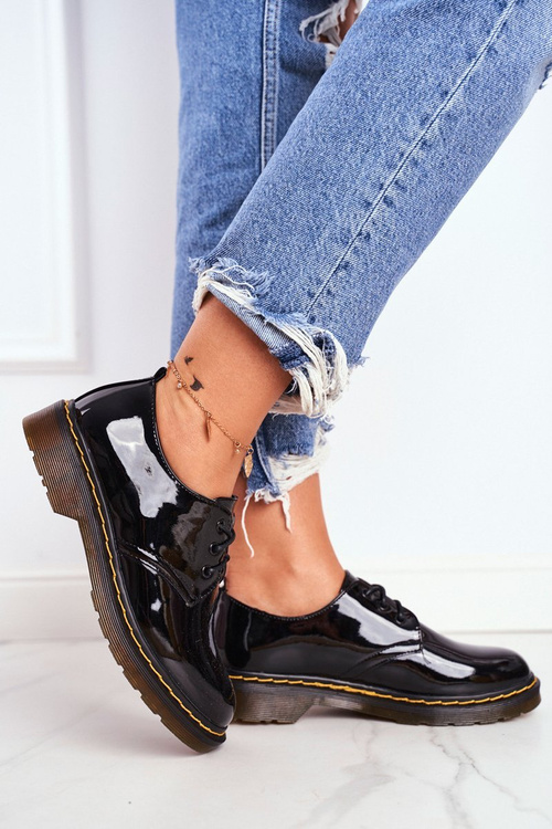 Dámske čierne lakované topánky to robia lepšie!