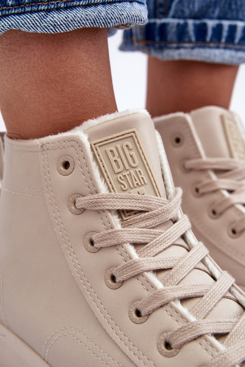 Dámske tenisky izolované na veľkej hviezde MM274018 Light Beige Slider