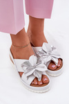 Kožené Dámské Klapky Na Platformě S Ozdobným Květem Artiker Bílá-Stříbrná 54C0538