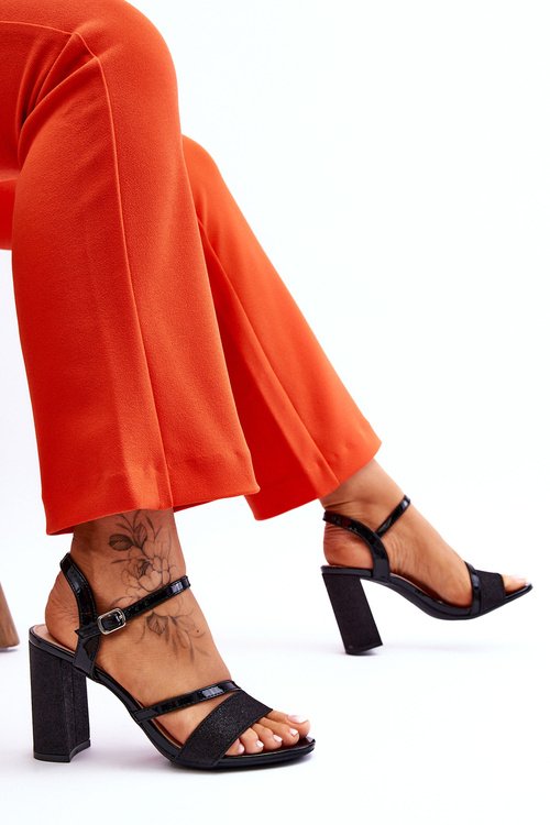 Čierne sandále s vysokým obsahom alicia