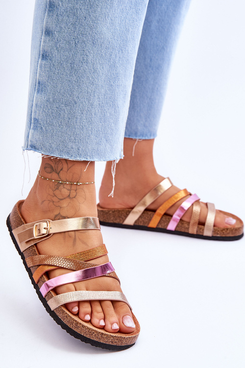 Dámské pantofle na platformě se zlatými proužky Clover