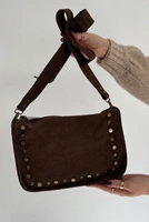 Odstíny hnědé a béžové