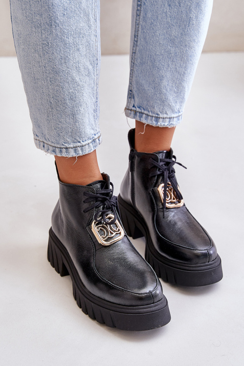 Zazoo 2952 Kožené boty se zlatou ozdobou černé