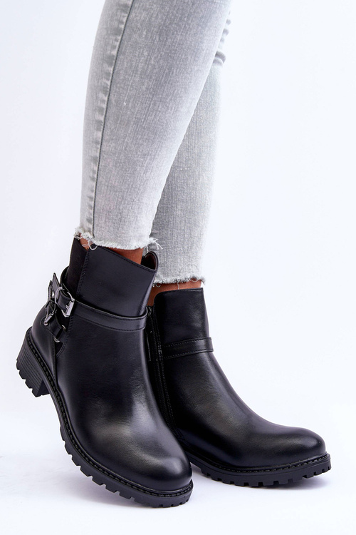 Dámske kožené topánky s pruhmi čiernymi minútami