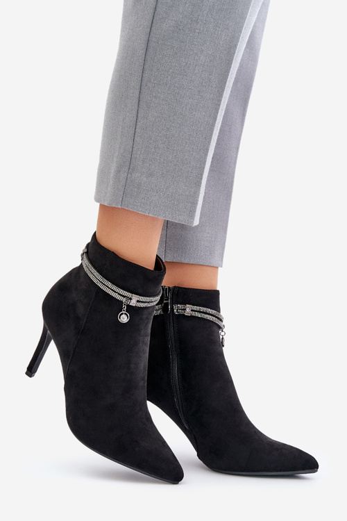 Boty Na Podpatku S Dekorativním Pásem Eko Sametové Vinceza 16469 Černé