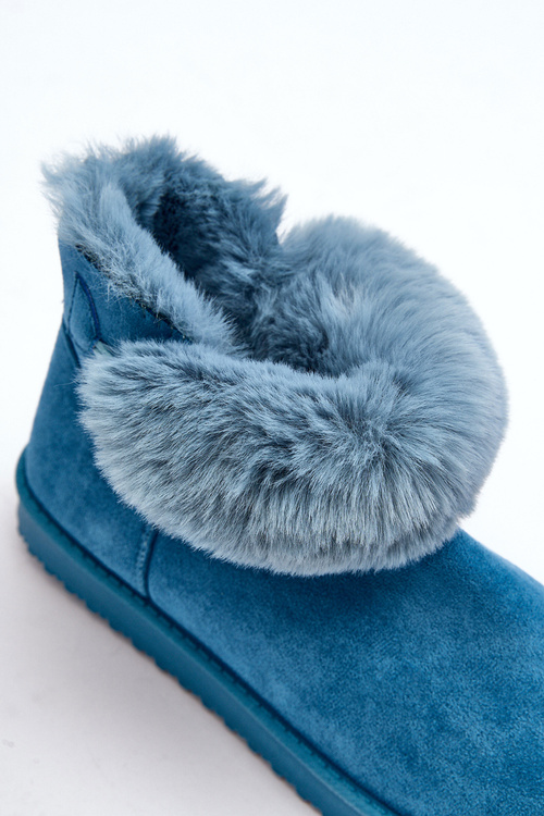 Izolované ženské snehové topánky s dekoráciou modrý sirol