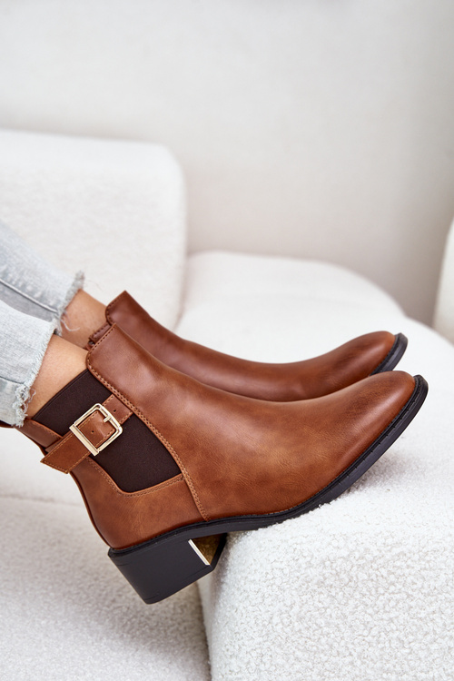 Dámské kotníkové boty na nízkém podpatku se zlatou sponouCamel Vomera