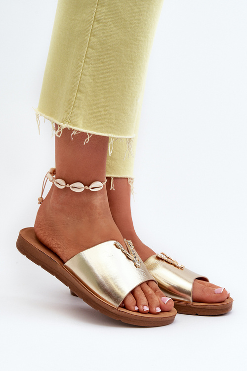 Dámské sandály na ploché podrážce s ozdobou z ekokože zlaté Makia