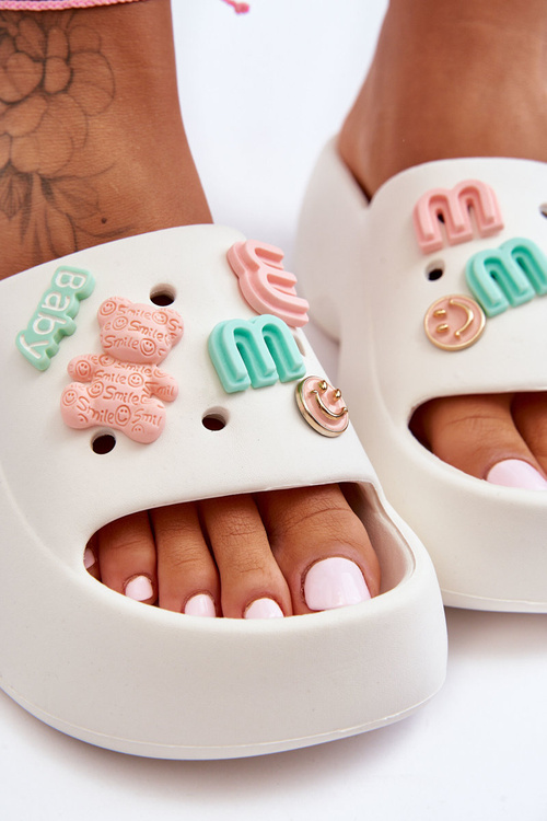 Měkké Dámské Pěnové Sandály s Ozdobami Bílé Lorie