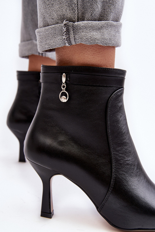 Kožené dámské kozačky na podpatku Maciejka 06301-01 černé