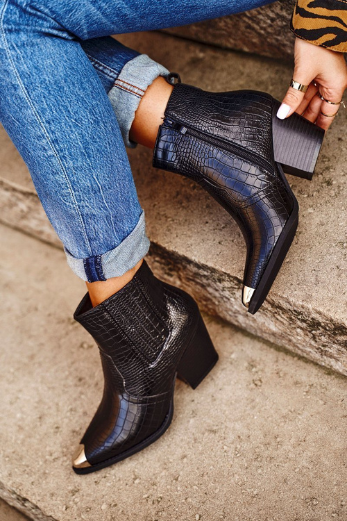 Dámske topánky na stĺpe kovbojských topánok Čierny Atticus