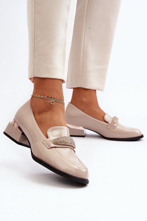 Dámske lesklé topánky s nízkym podpätkom béžové Marilni