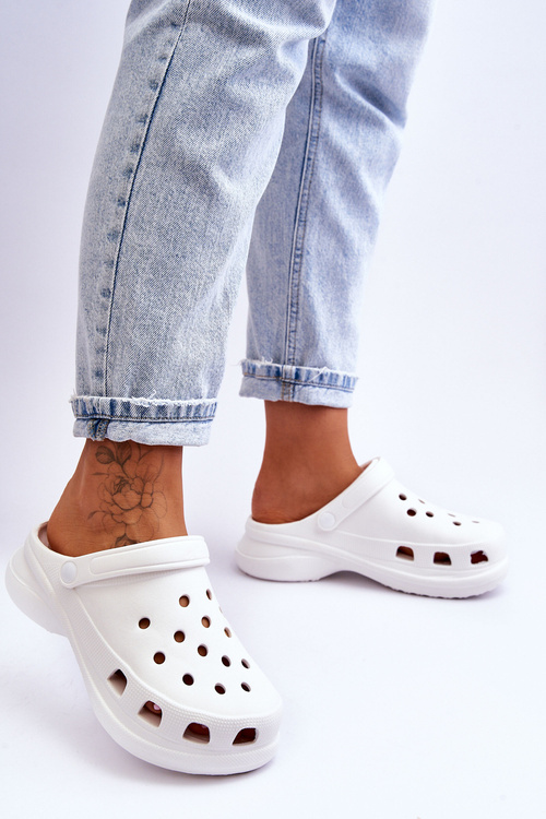 Pěnové Sandály Crocs Na Robustní Podrážce Bíle Katniss