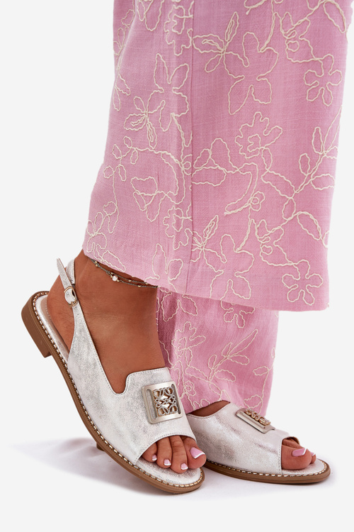 Elegantní Dámské Sandály Na Plochém Podpatku S Dekorací S.Barski KV51-082 Stříbrné