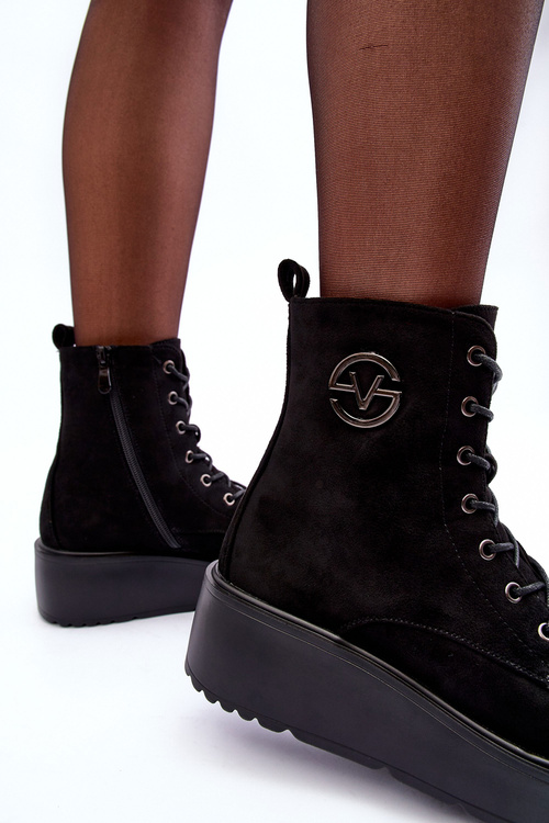 Suede Workers na masívnej plošine Black Lavica Klidges