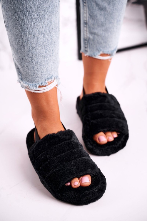 Kožušina Papcie na čiernej platforme snehových vločiek