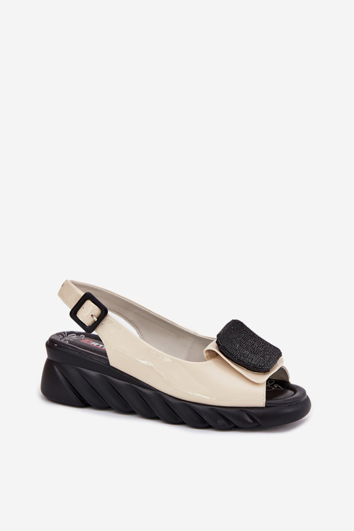 Kožené Lakované Dámské Sandály Na Klínu s Ozdobou Artiker Béžové 56C1567