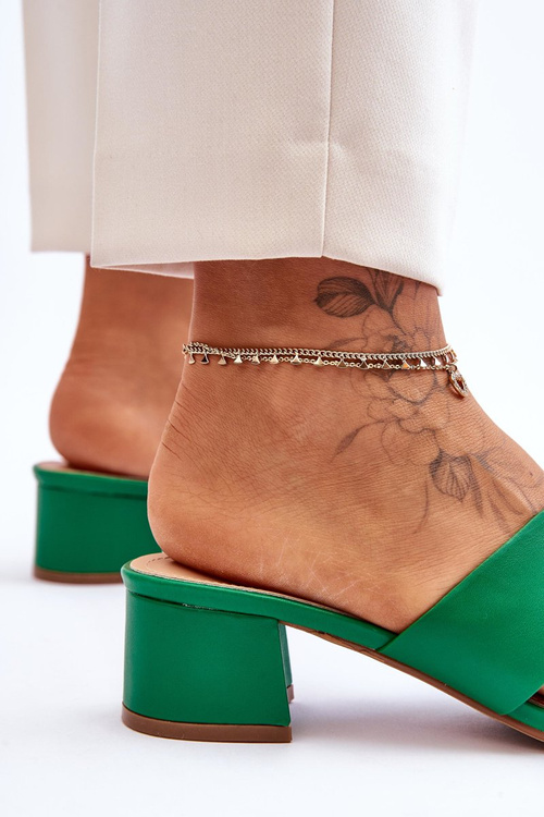 Klasické kožené pantofle na nízkém podpatku Zelená Miley