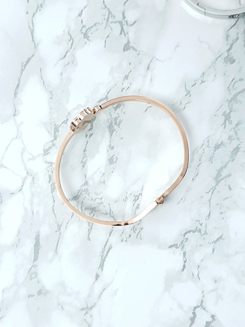 Dámsky oceľový náramok kvet ružového kvetinového prietoku zlata