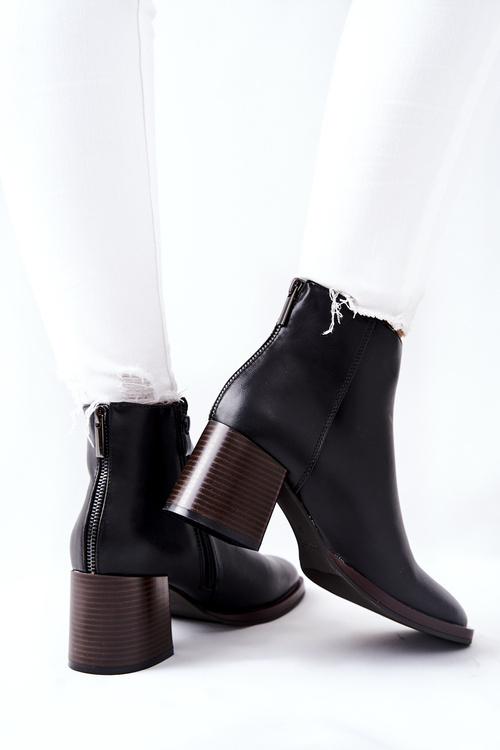 Sergio Leone topánky na čiernom príspevku BT545