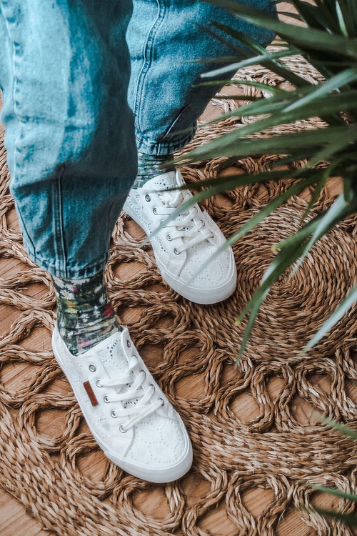 Ženské čipky tenisky veľká hviezda W274925 biela