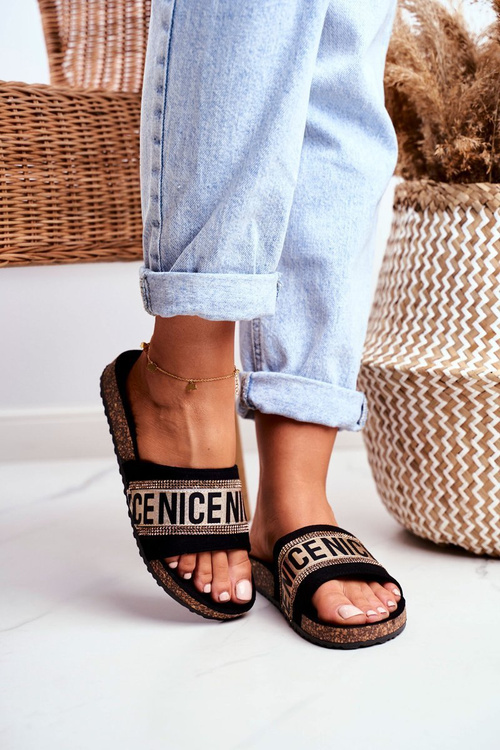 Torking žabky s čiernymi a zlatými zirkónmi sú pekné