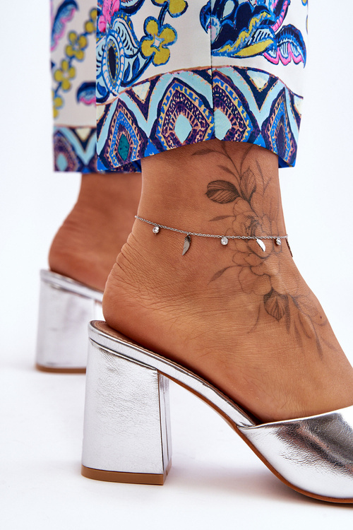 Dámska koža Classic Silver Flip -flops Loara