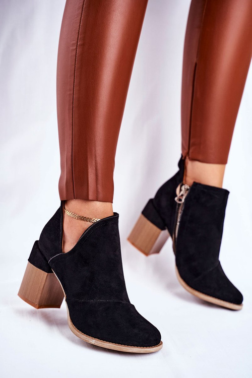 Dámske topánky na stĺpi