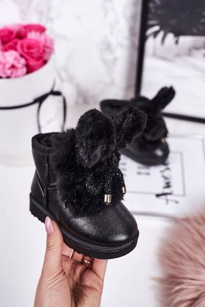 Detské snehové topánky izolované kožušinou s uši čierny zajačik