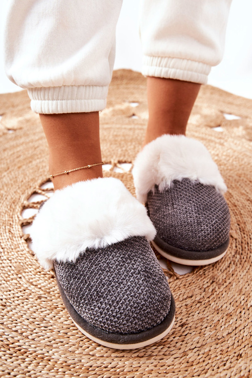 Papci izolovaný s kožušinovým šedým flarínom