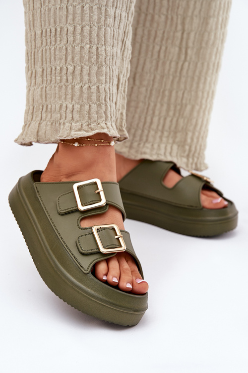 Dámske platformové sandále so zlatými sponami zelené Zorila